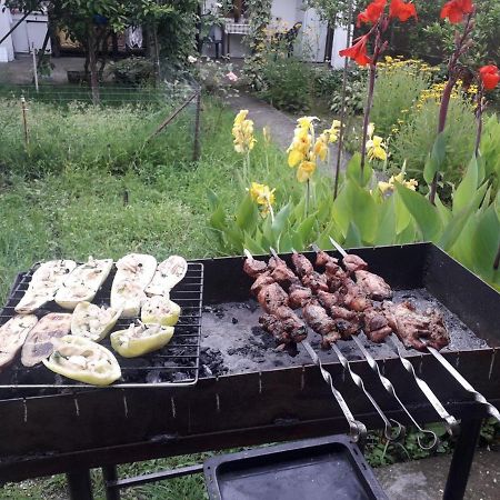 Мир Ochamchira Luaran gambar